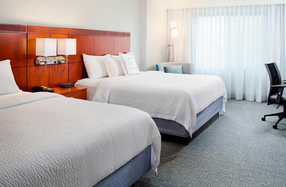 Queen Room with Two Queen Beds interior